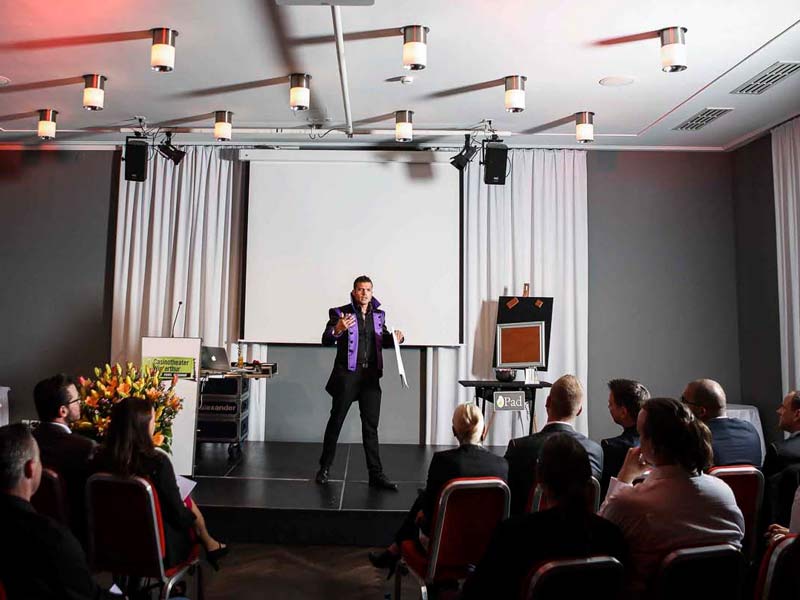 Read more about the article ZHAW Diplomfeier in Casinotheater Winterthur